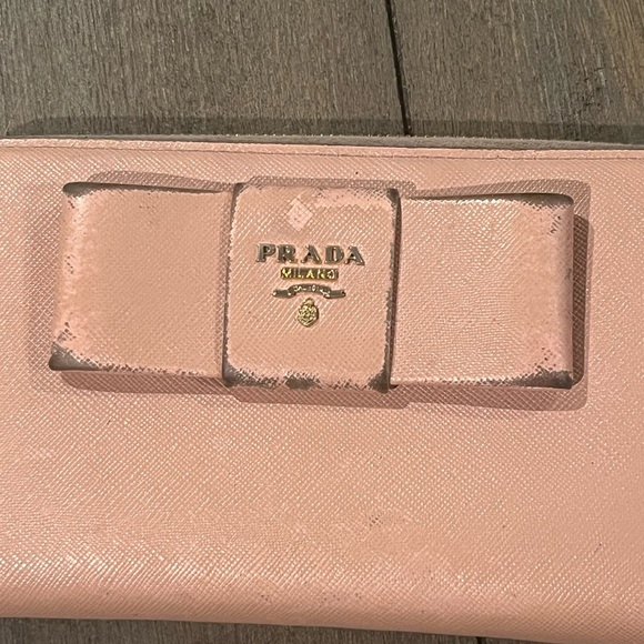 Pink Prada zippy wallet with authentication card - Picture 12 of 12
